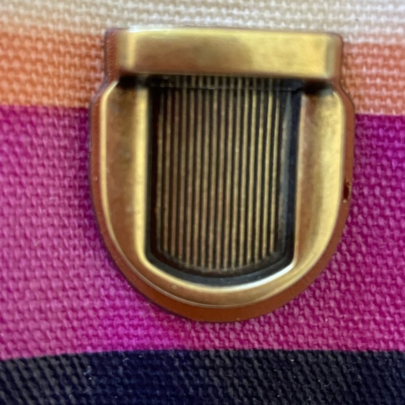 New Fossil crossbody coated canvas. Rainbow multicolor. Leather. 5 pockets snap - Picture 12 of 12